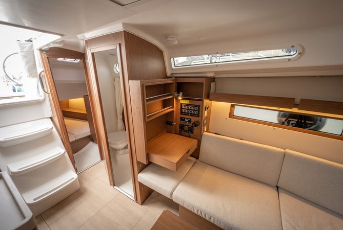 Beneteau Oceanis 34 | Infinity