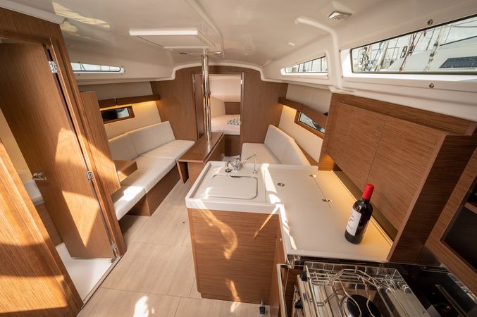 Beneteau Oceanis 34 | Infinity