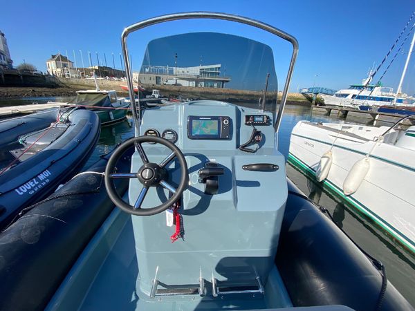 Bombard Explorer 700 | Tango