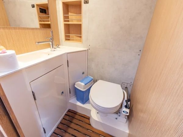 Bavaria C42 | Bluestone