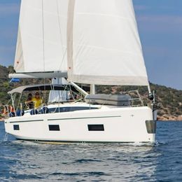 Bavaria C42 | Bluestone