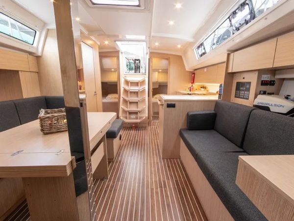 Bavaria C42 | Bluestone
