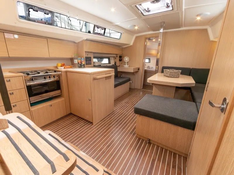 Bavaria C42 | Bluestone