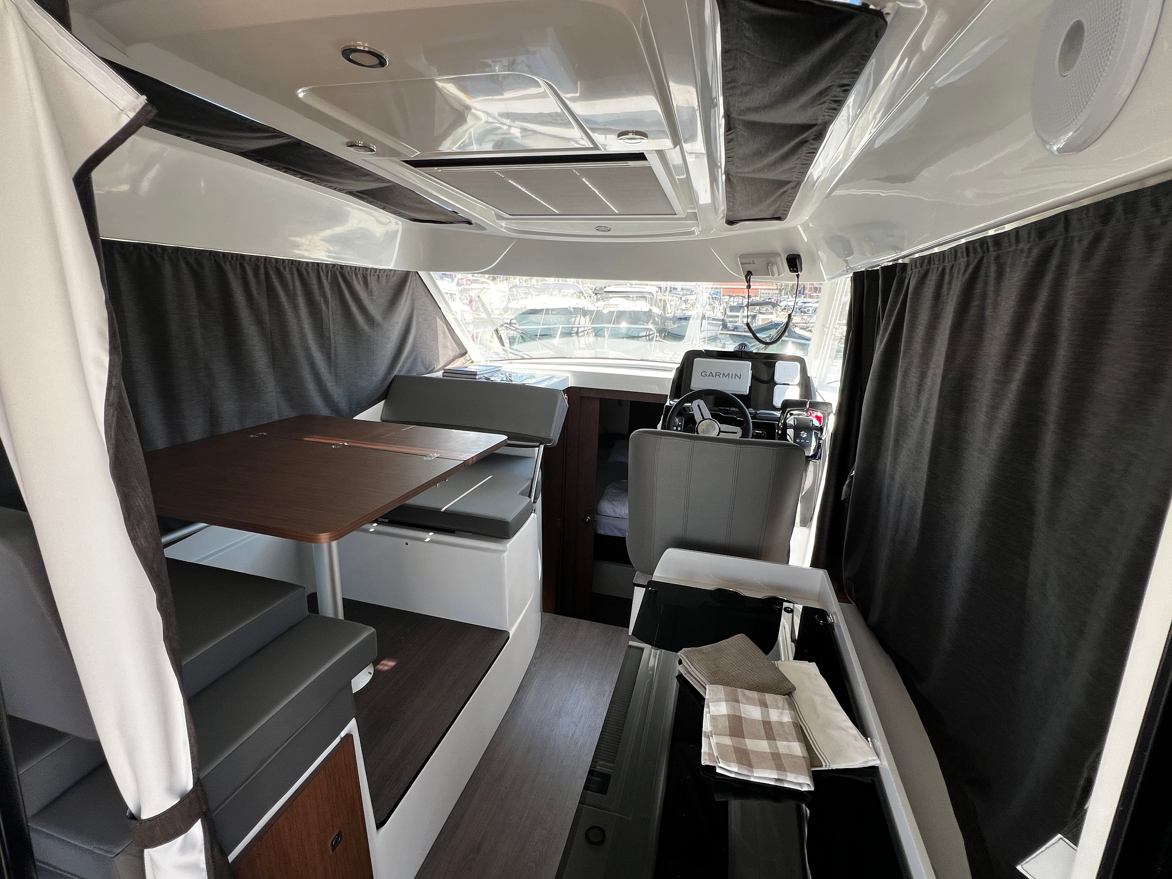 Beneteau Antares 9 | Ana