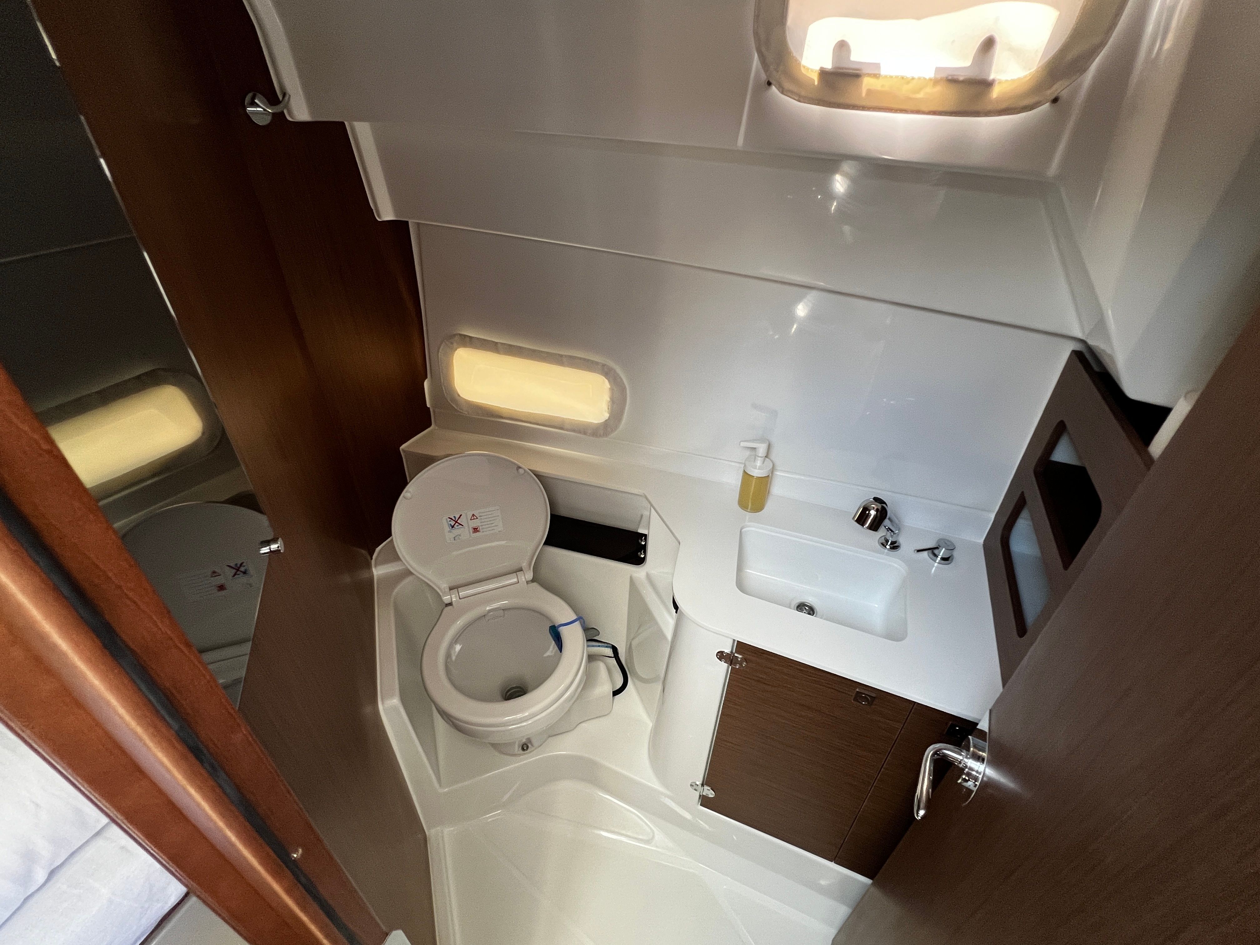 Beneteau Antares 9 | Ana