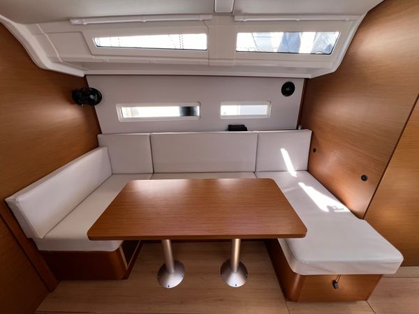 Jeanneau Sun Odyssey 410 | Lumina