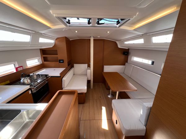 Jeanneau Sun Odyssey 410 | Lumina
