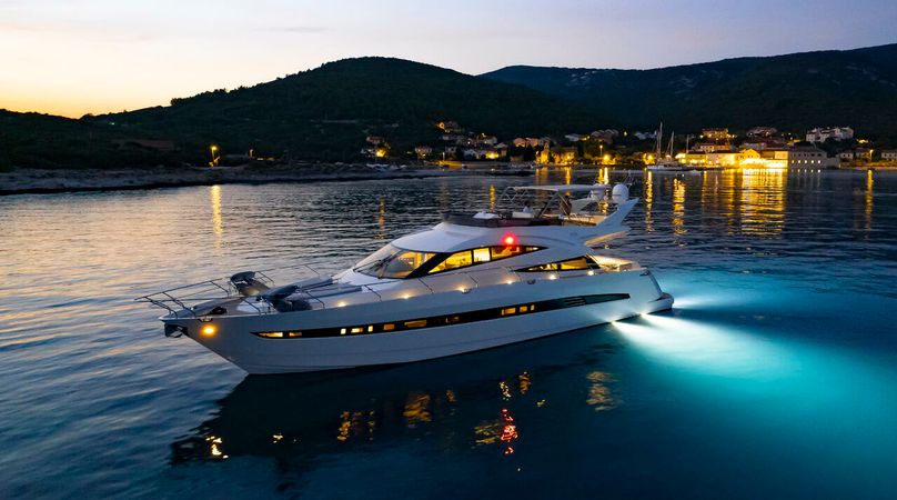 Galeon 640 Fly | Bella Zio