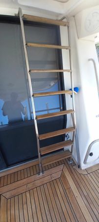 Neptunus 138 Sedan Fly | Polarys