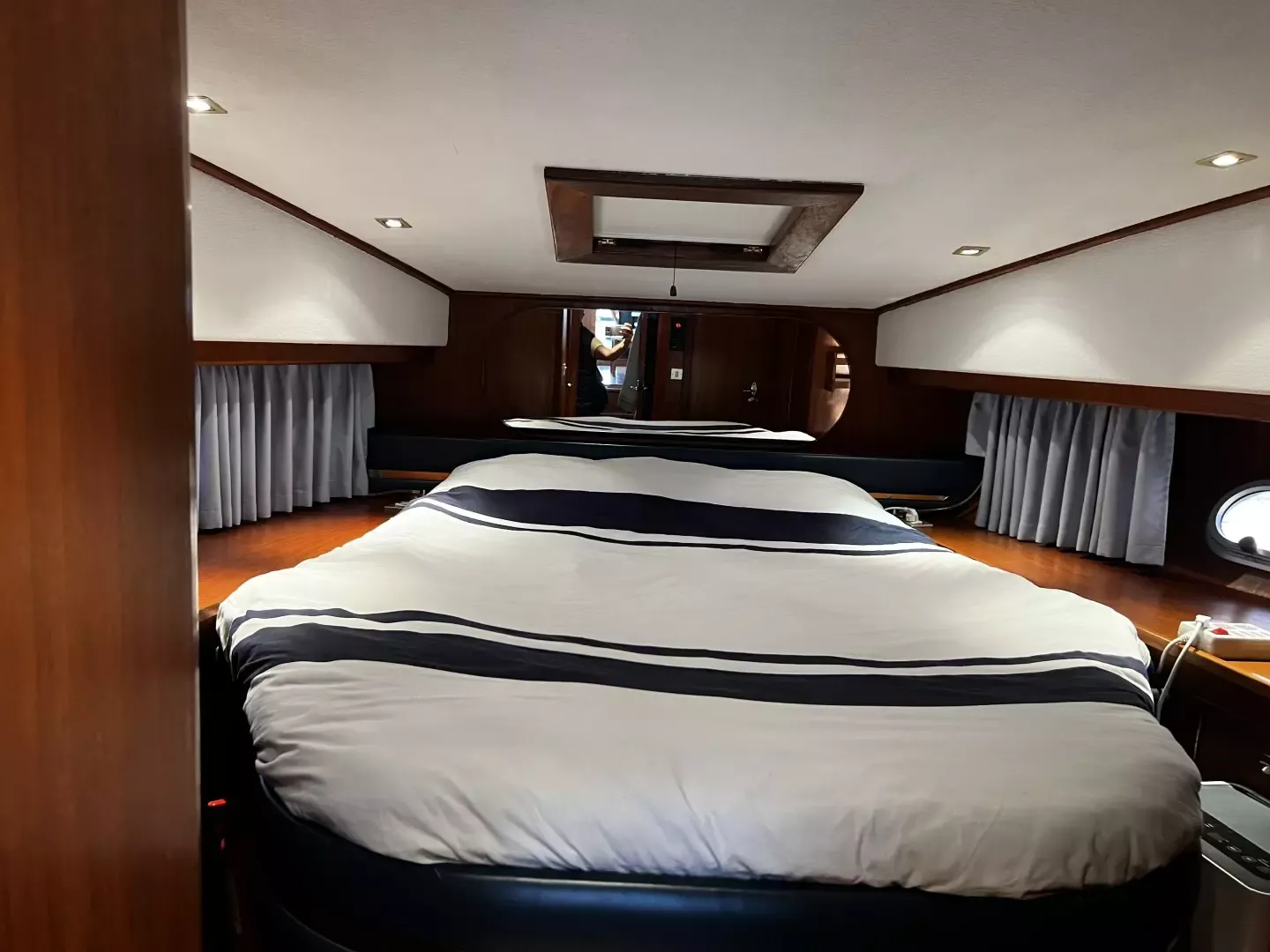 Neptunus 138 Sedan Fly | Polarys