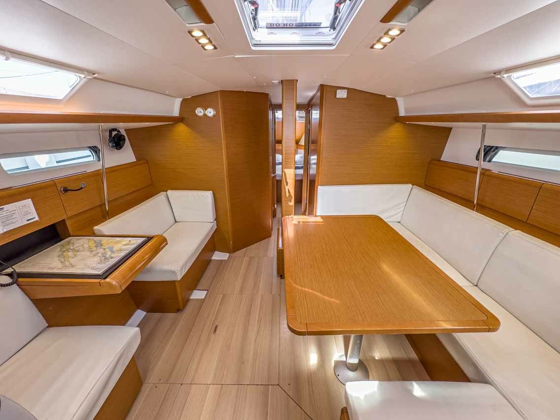 Jeanneau Sun Odyssey 449 | Pagomo Capri