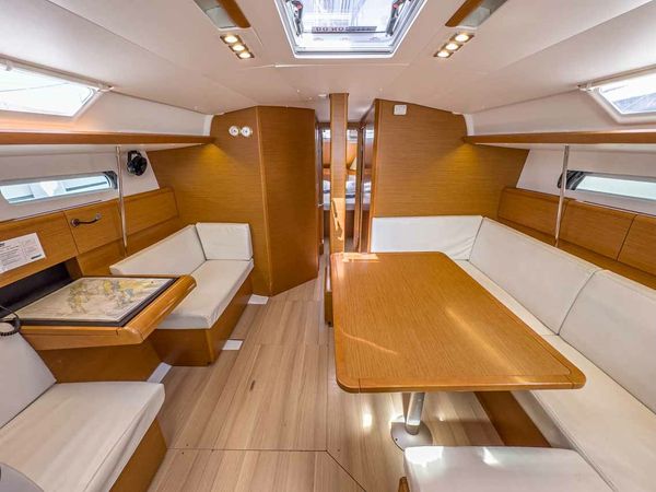 Jeanneau Sun Odyssey 449 | Pagomo Capri