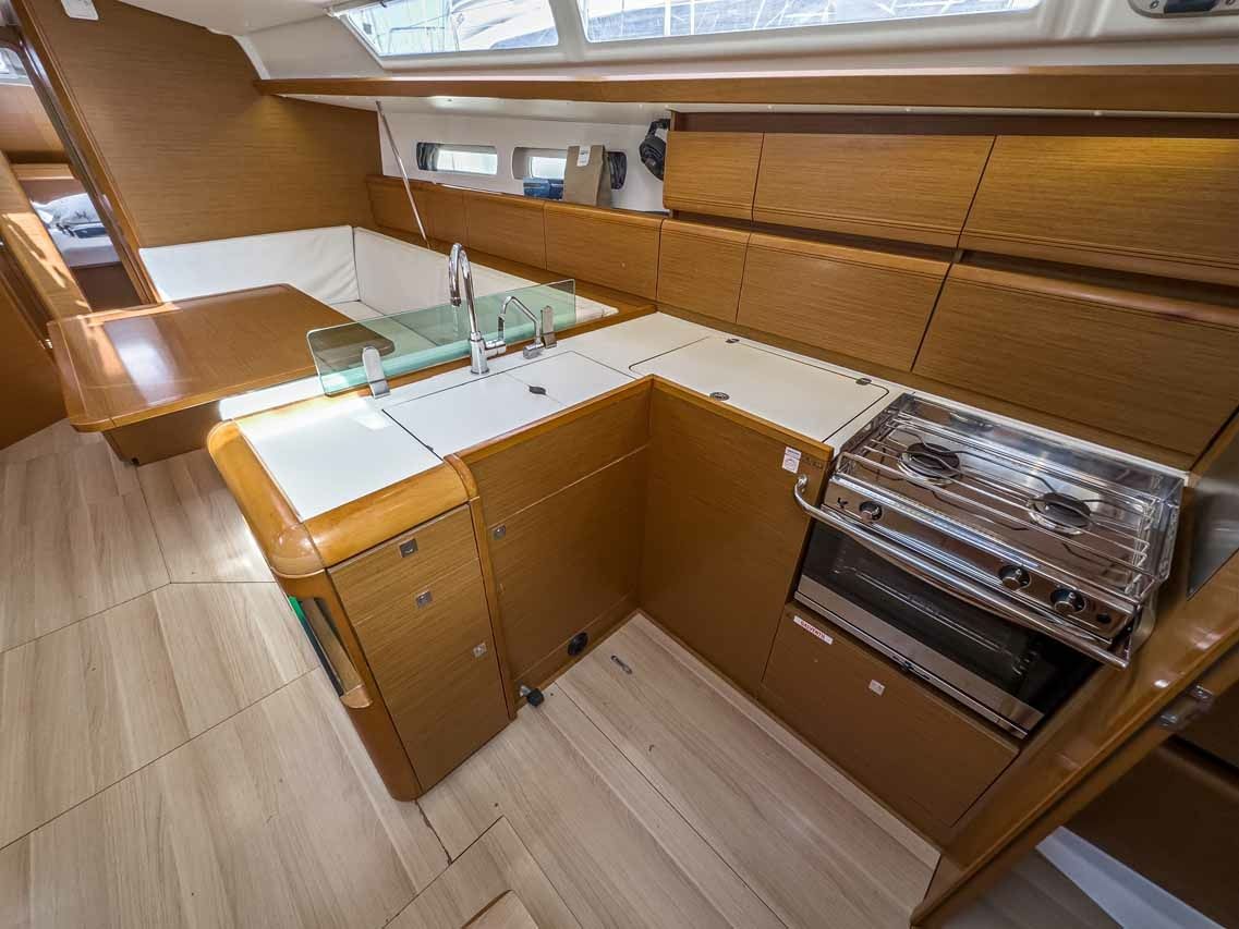 Jeanneau Sun Odyssey 449 | Pagomo Capri