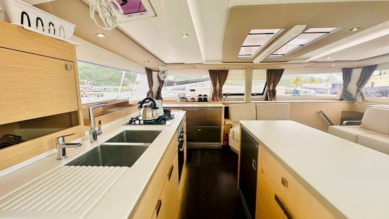 Fountaine Pajot Aura 51 | Freedom