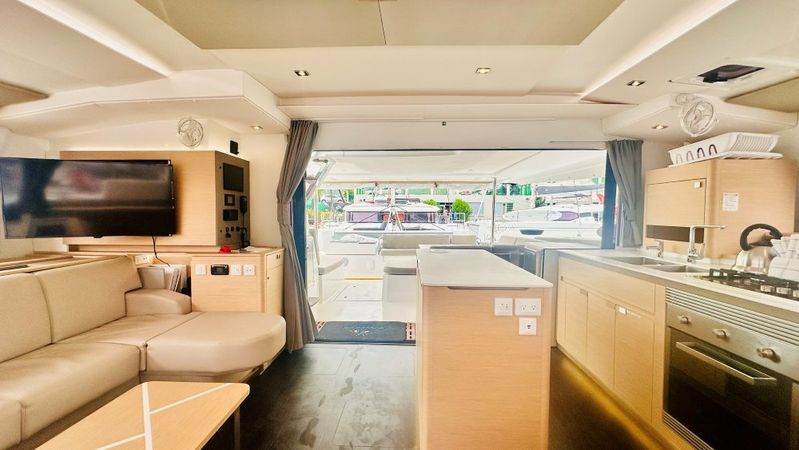 Fountaine Pajot Aura 51 | Freedom