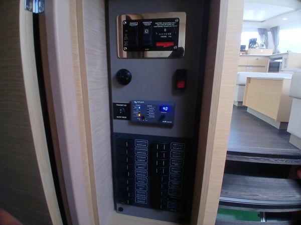 Fountaine Pajot Elba 45 | Lucky Traveller