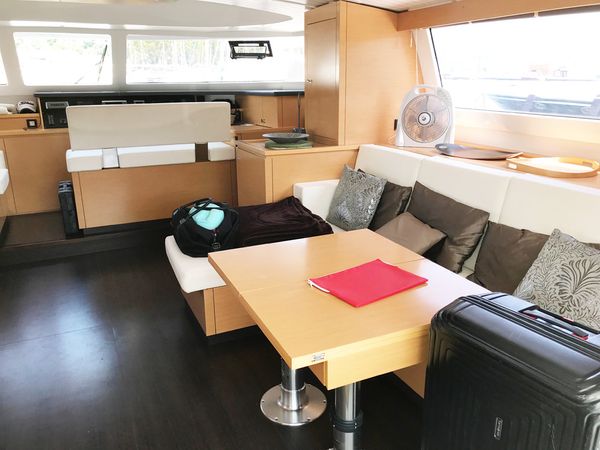 Cumberland 47 LC | Beluga