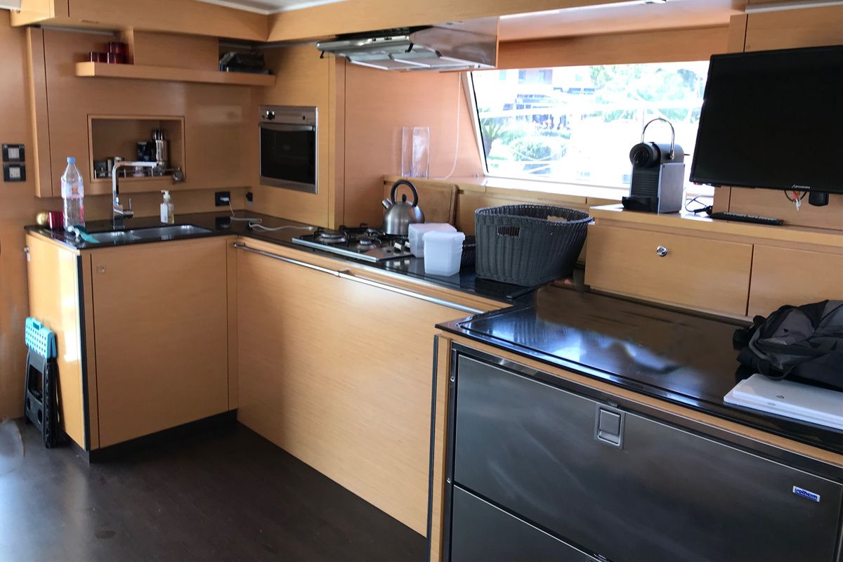 Cumberland 47 LC | Beluga