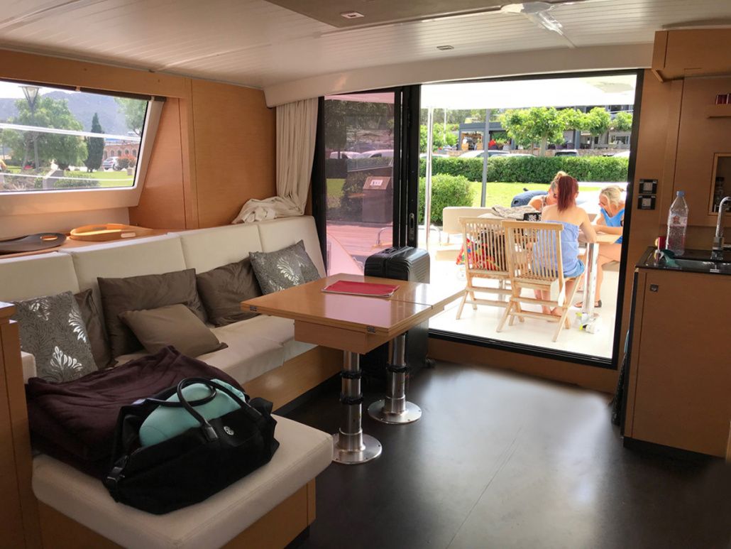 Cumberland 47 LC | Beluga