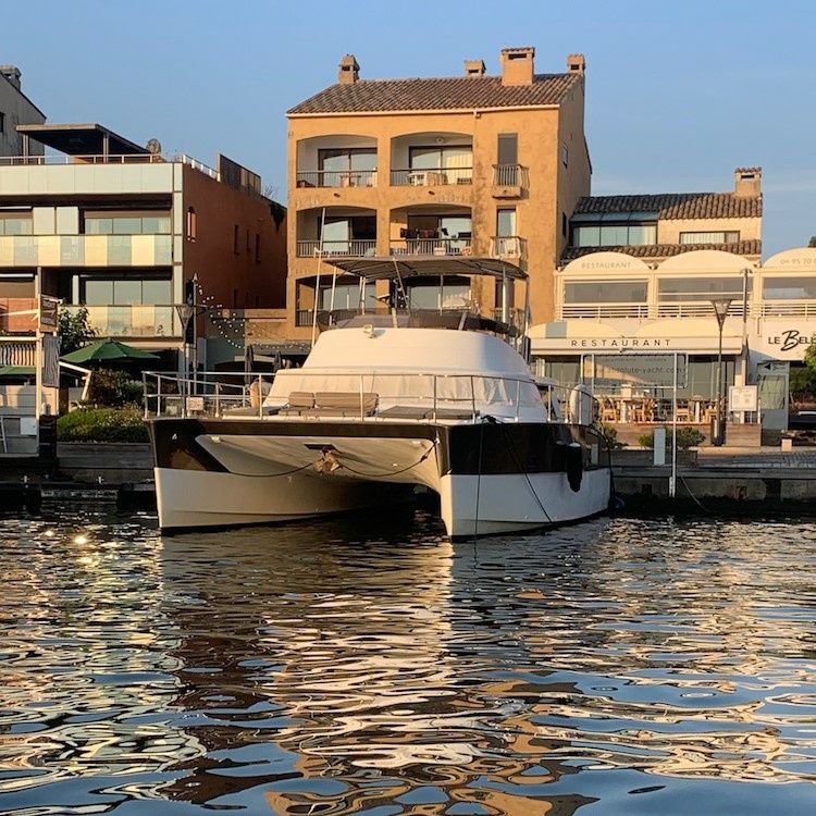 Cumberland 47 LC | Beluga