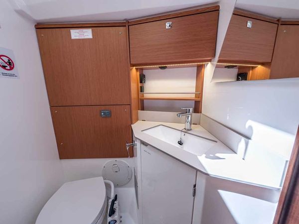 Bavaria C46 | Naos