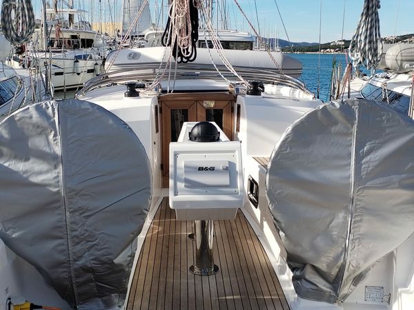 Bavaria Cruiser 34 | Hydra