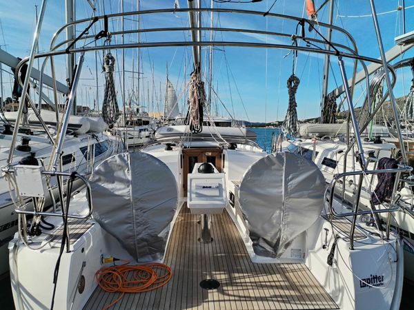 Bavaria Cruiser 34 | Hydra