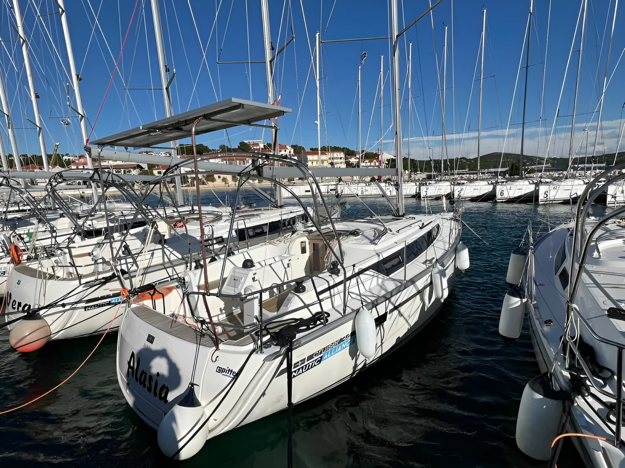 Bavaria Cruiser 34 | Alasia