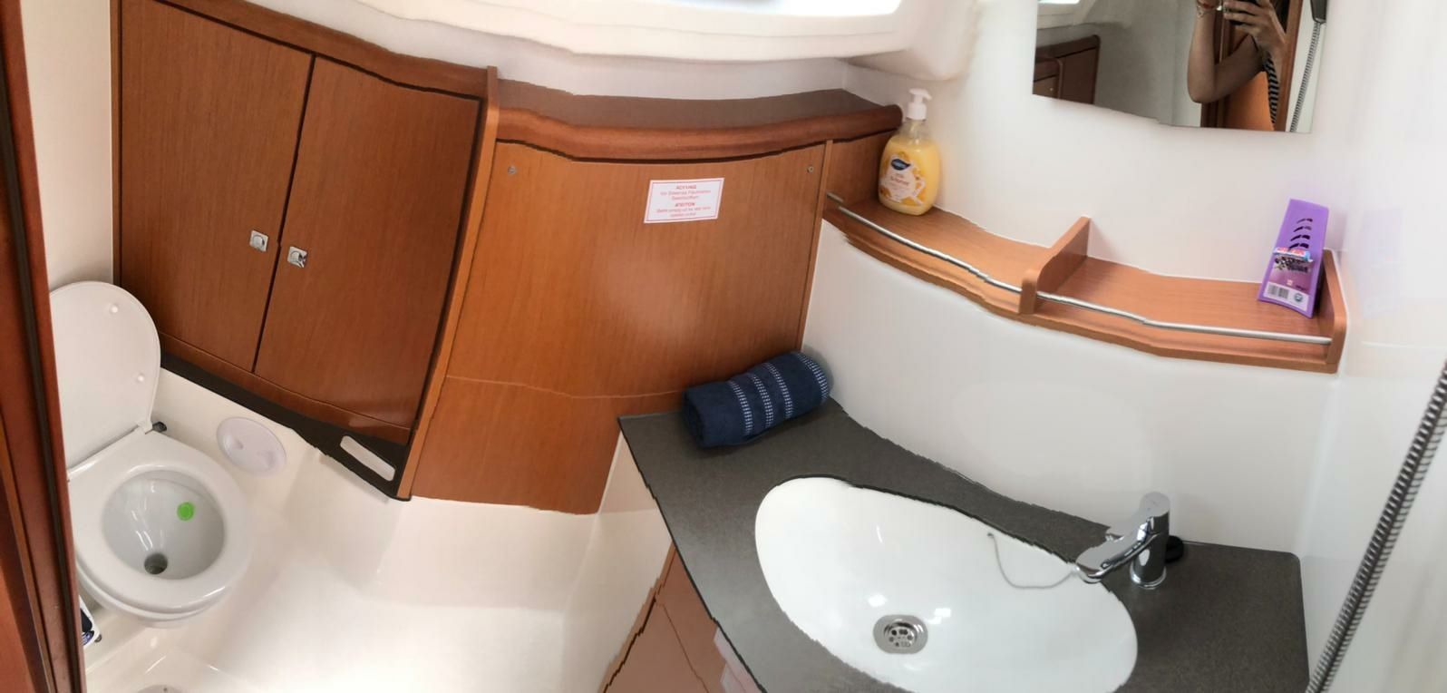 Bavaria Cruiser 37 | Lana 3