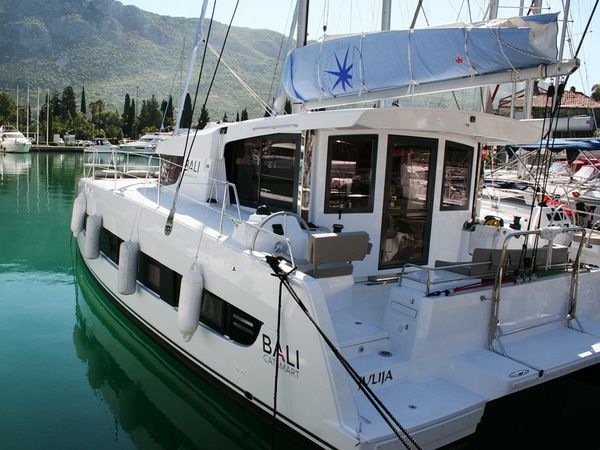 Bali Catsmart | Julija