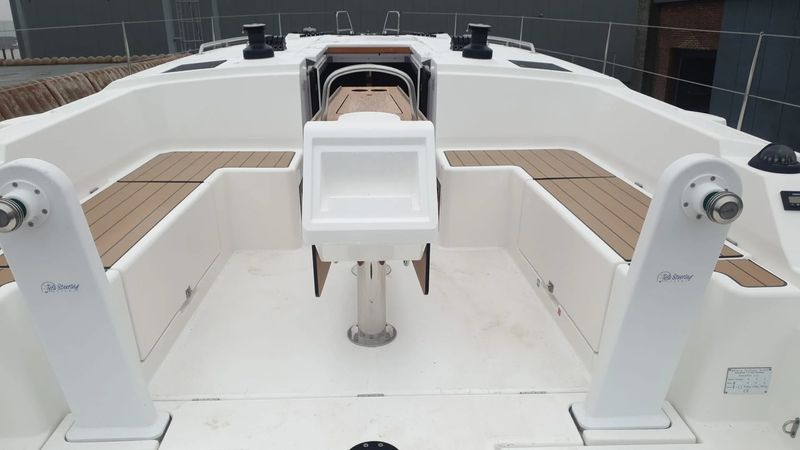 Bavaria C42 | Blue Eyes
