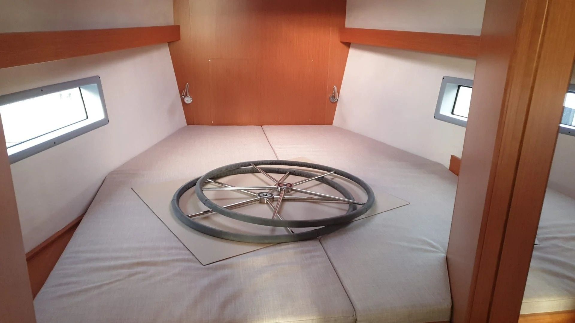 Bavaria C42 | Blue Eyes