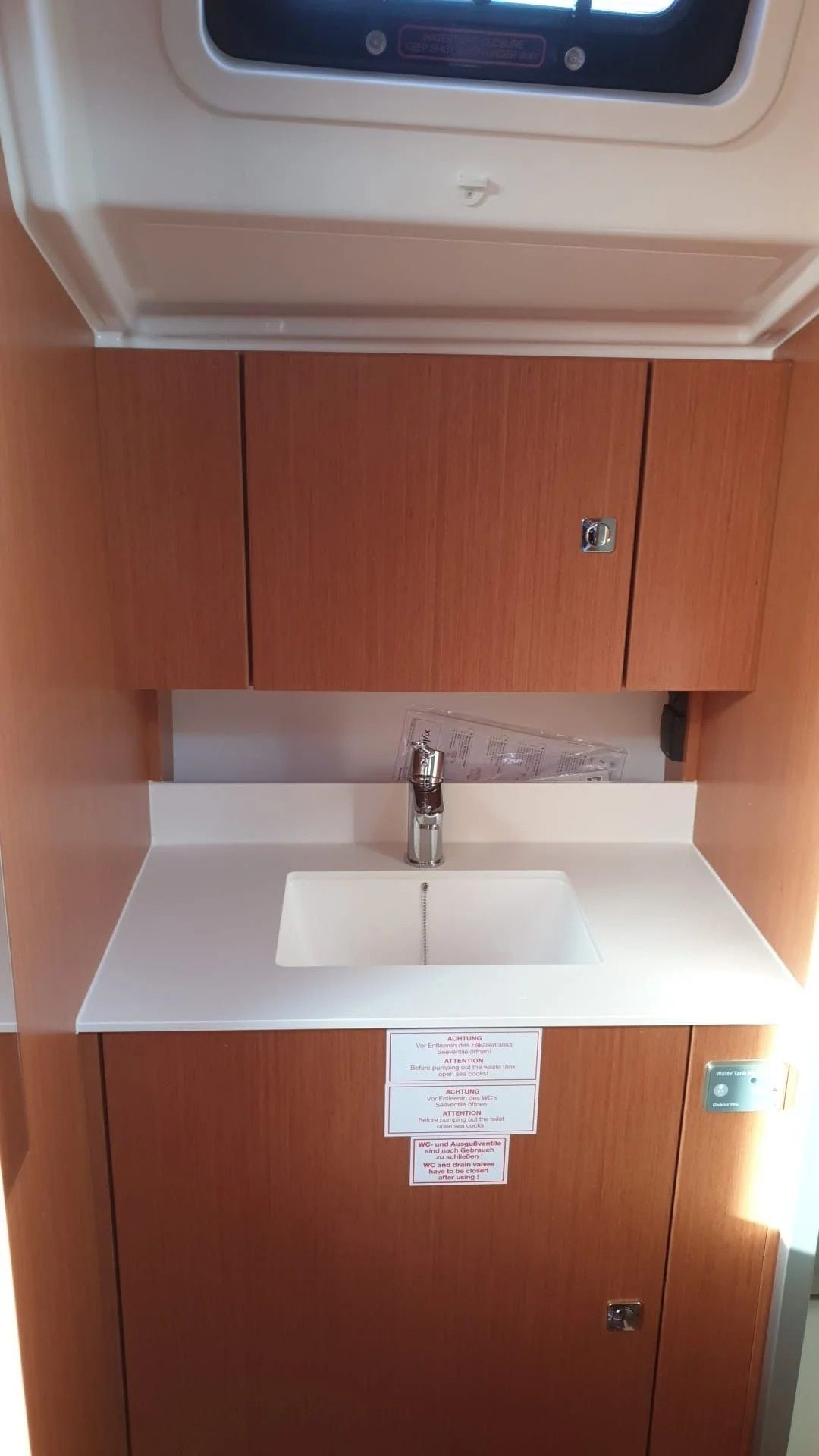 Bavaria C42 | Blue Eyes