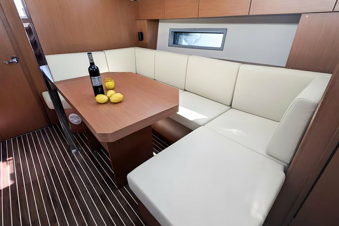 Bavaria C42 | Blue Eyes
