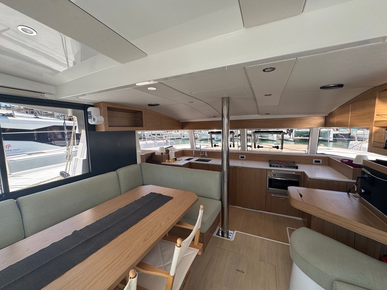 Fountaine Pajot Astrea 42 | Rosual Mar