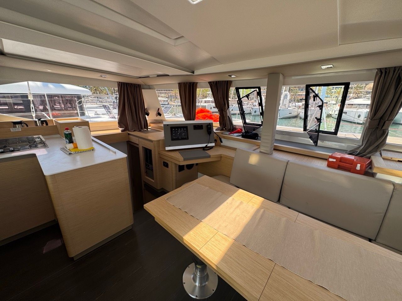Fountaine Pajot Astrea 42 | Rosual Mar