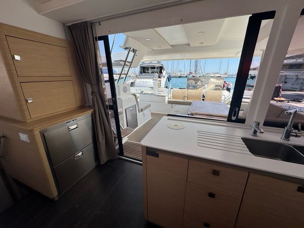 Fountaine Pajot Astrea 42 | Rosual Mar