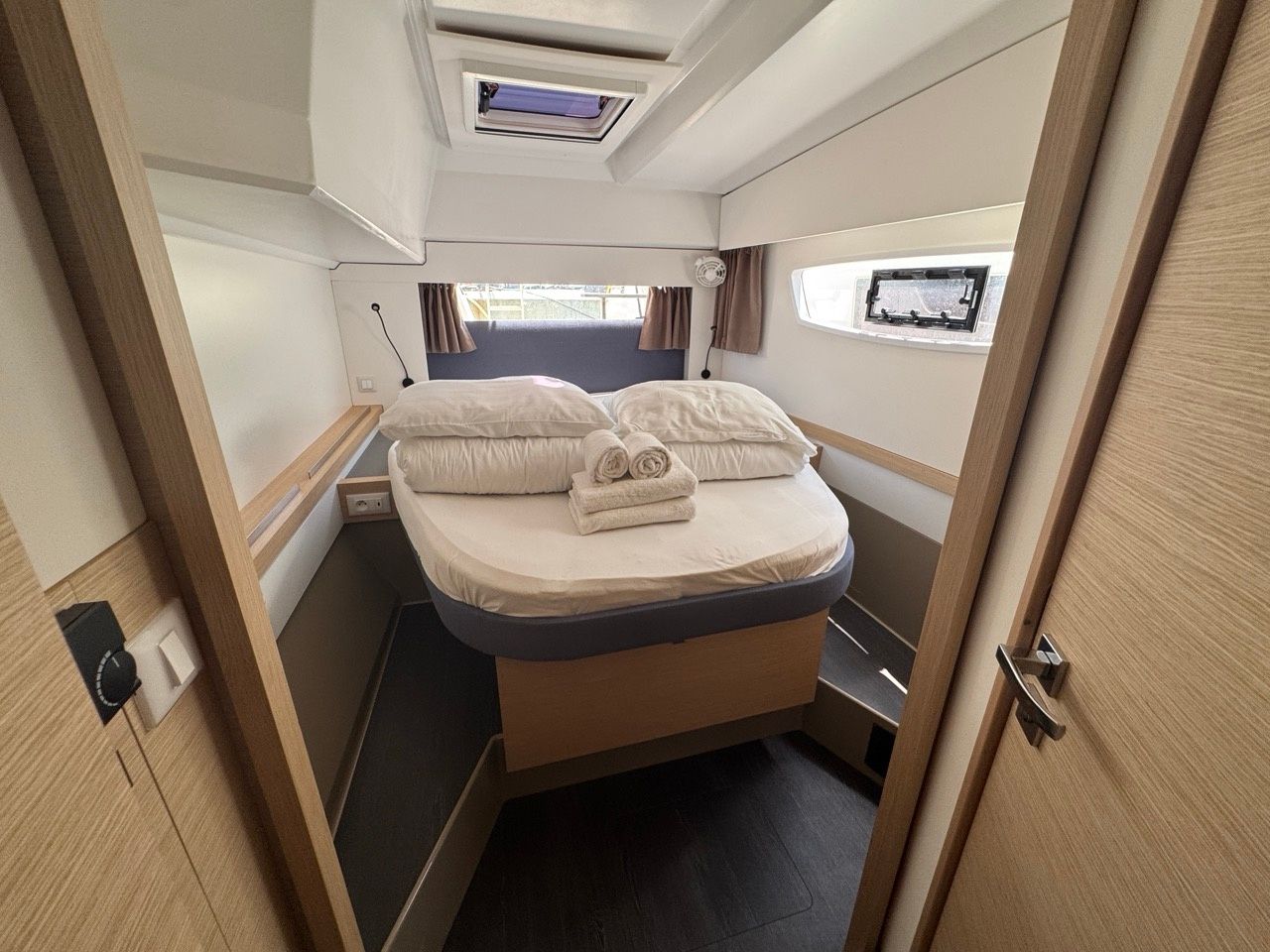 Fountaine Pajot Astrea 42 | Rosual Mar