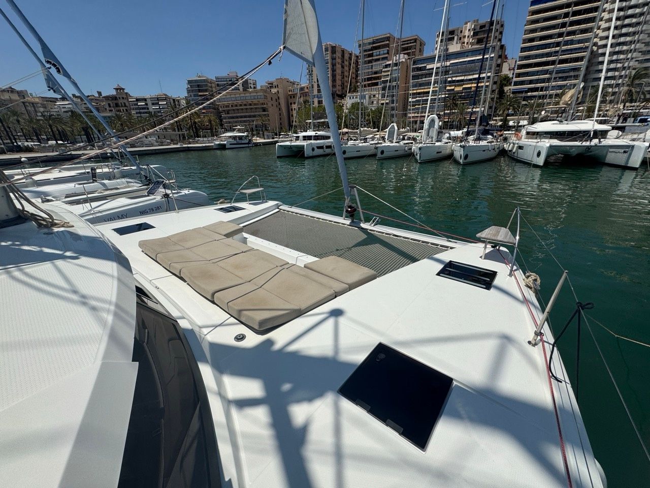 Fountaine Pajot Astrea 42 | Rosual Mar