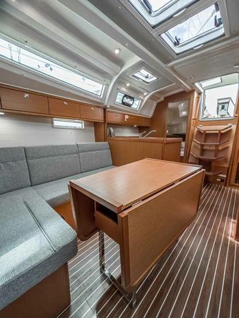 Bavaria Cruiser 37 | Scala