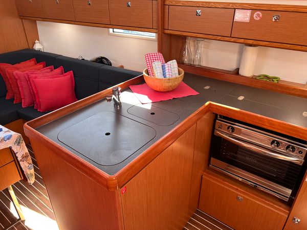 Bavaria Cruiser 37 | Mia