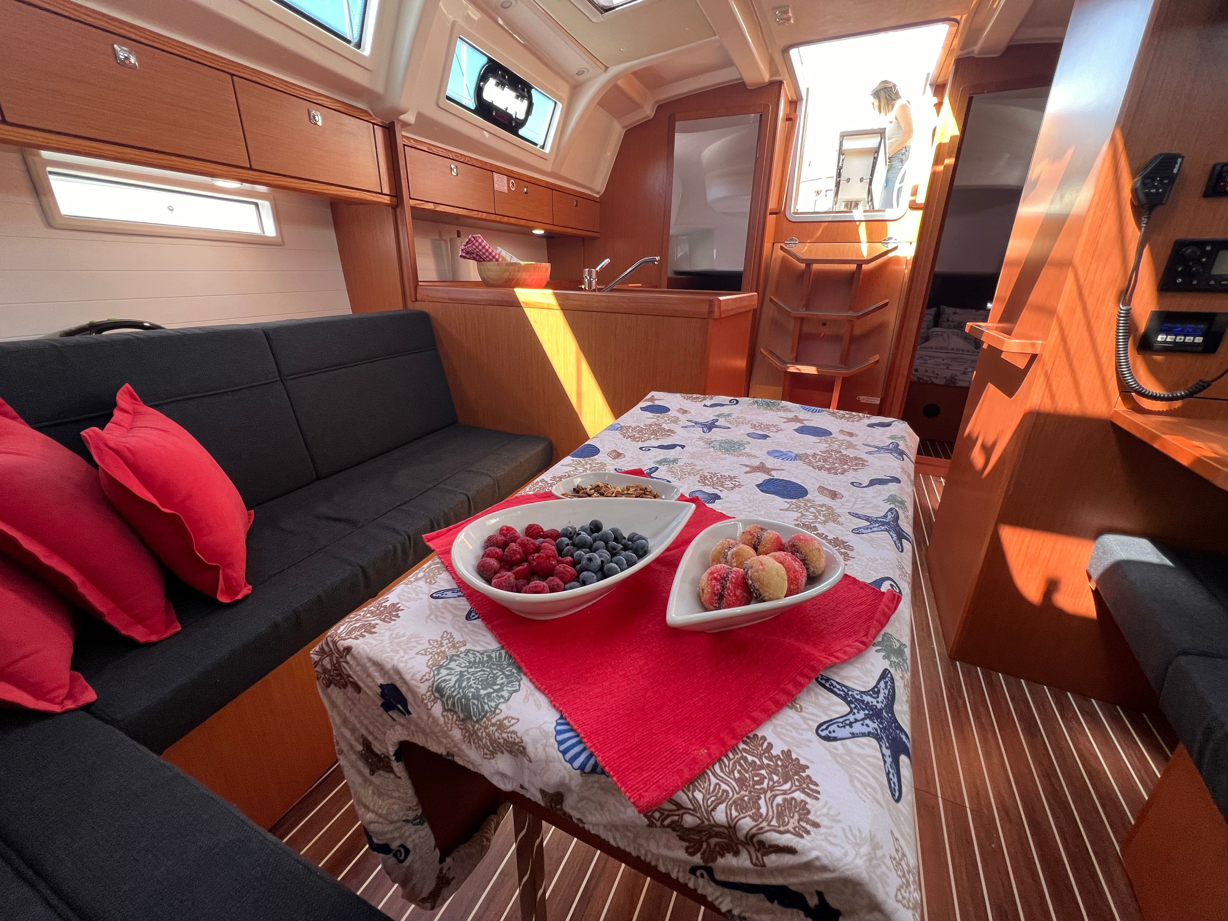 Bavaria Cruiser 37 | Mia
