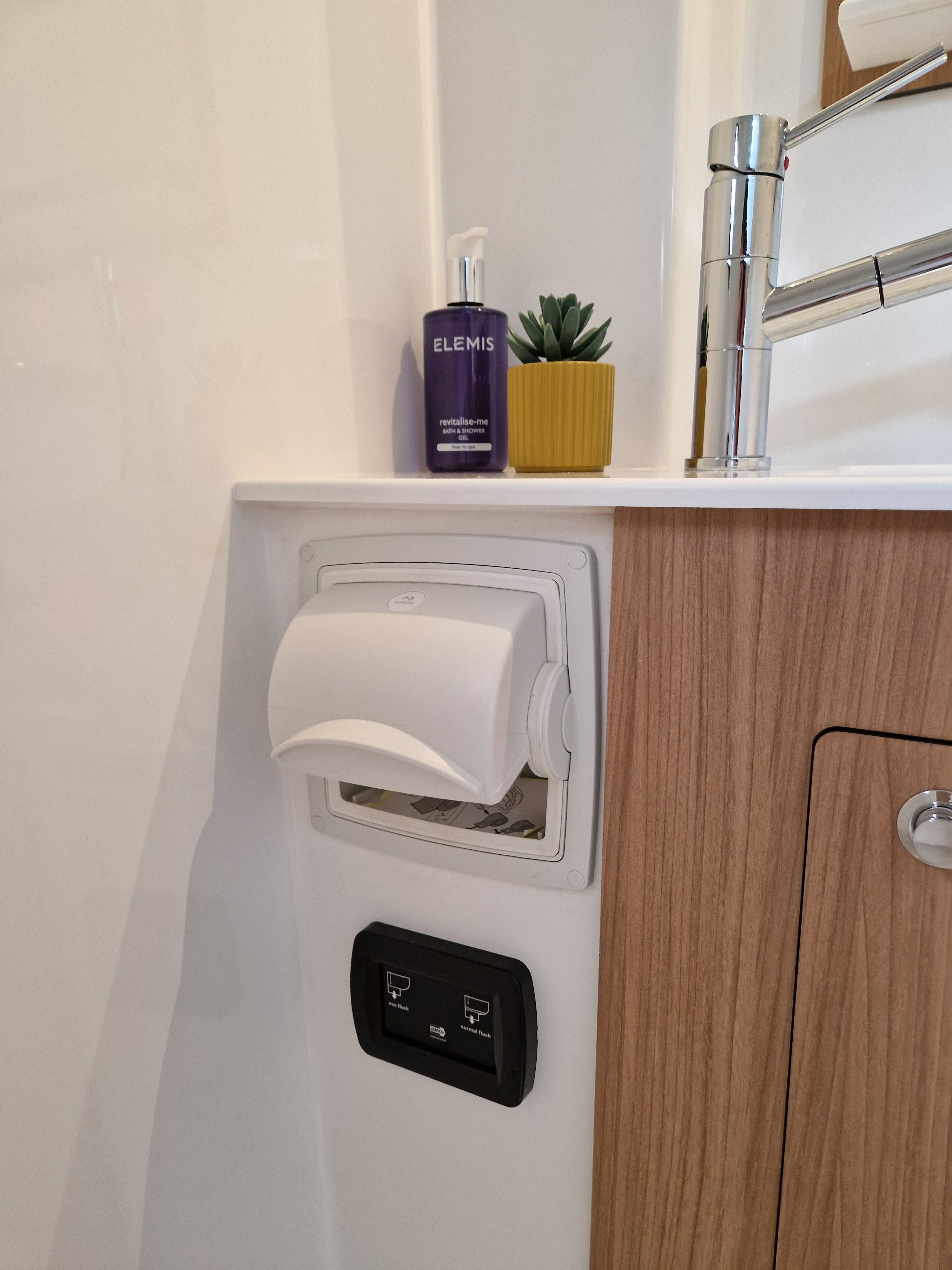 Bali Catspace | Selene