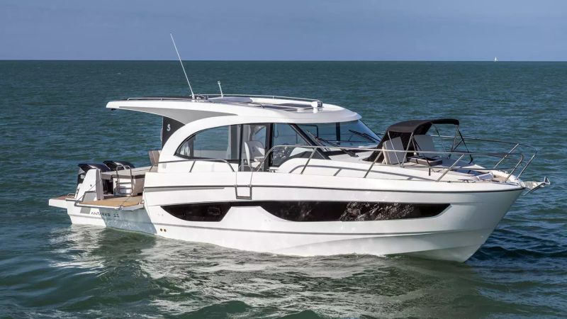 Beneteau Antares 11 | Falcon
