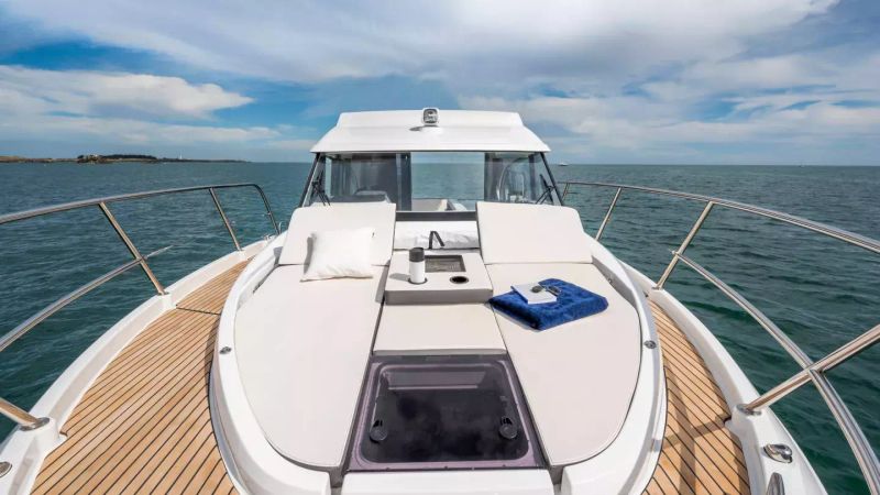 Beneteau Antares 11 | Falcon