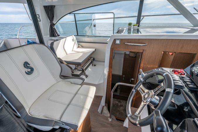 Beneteau Antares 11 | Falcon