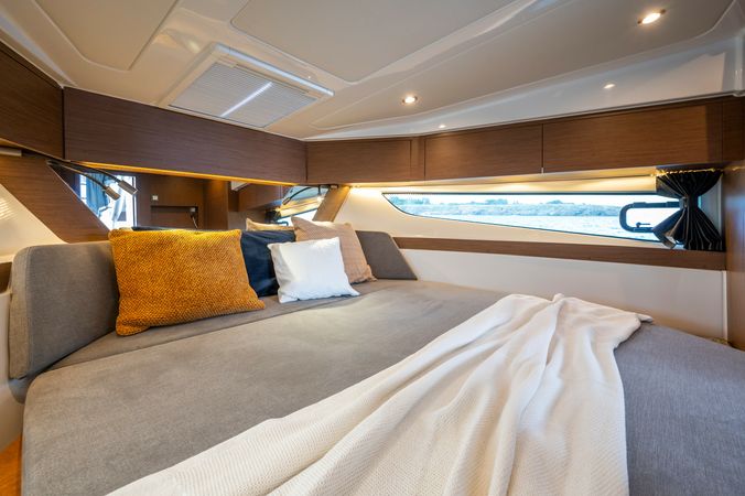 Beneteau Antares 11 | Falcon