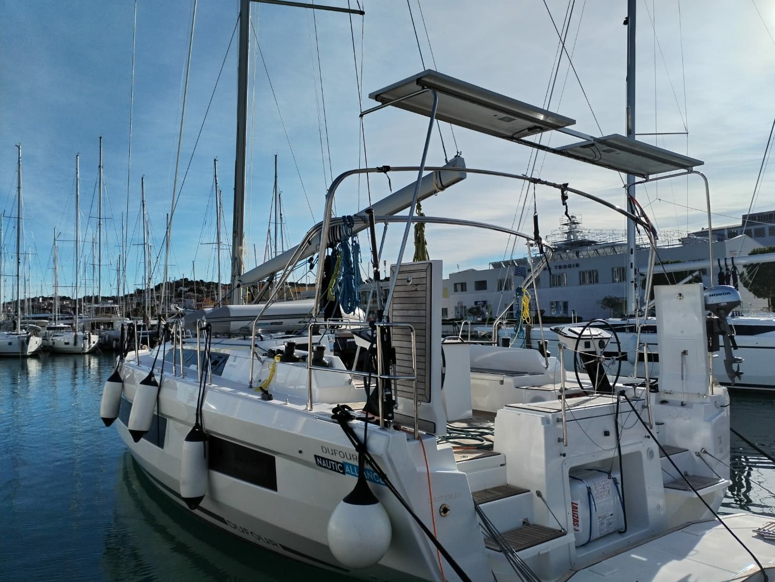 Dufour 44 | Miram