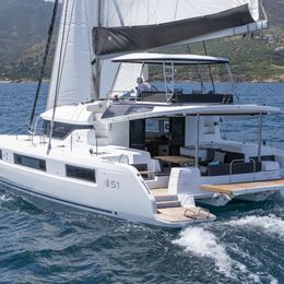 Lagoon 51 | Unconditional Love