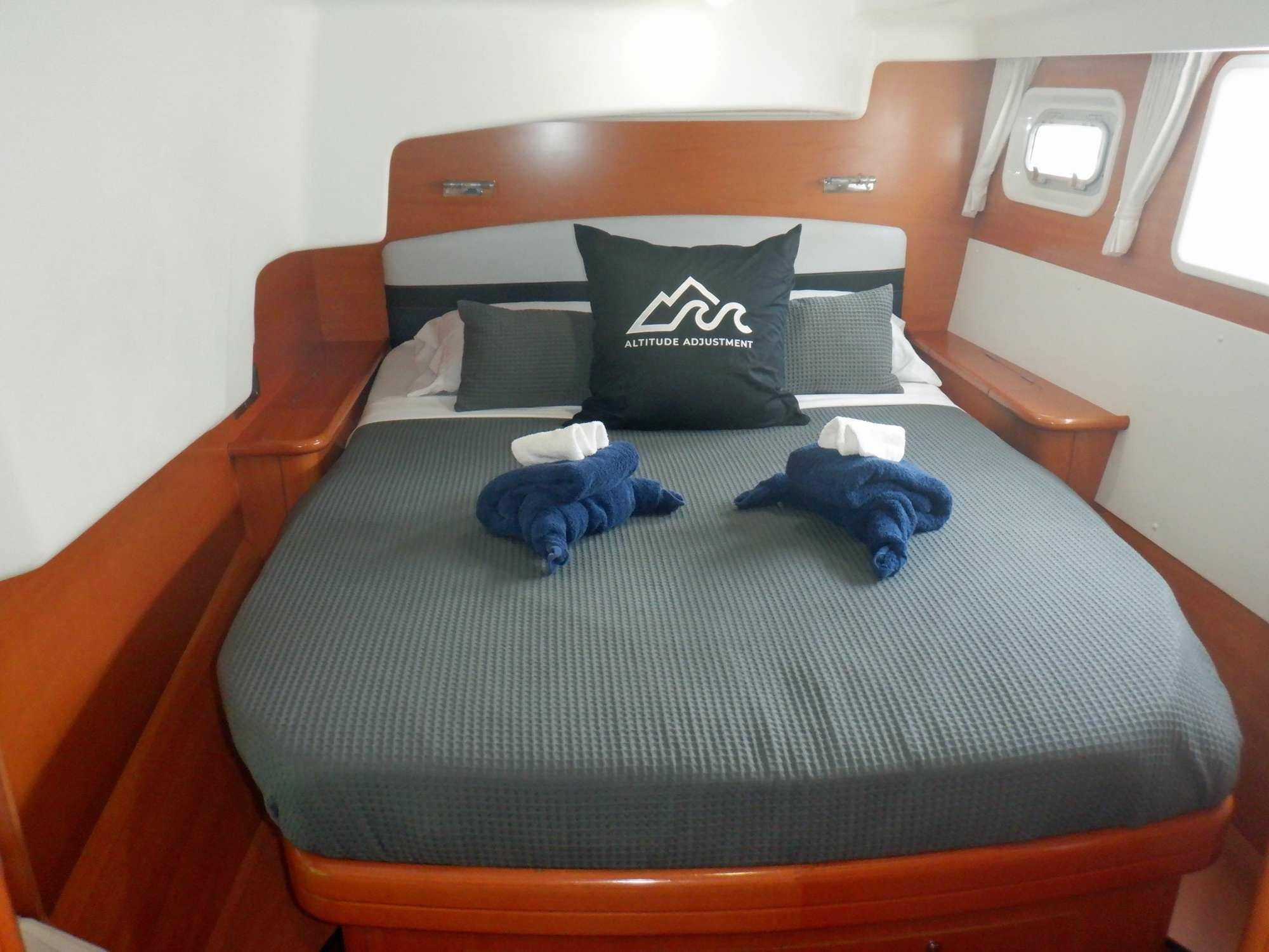 Lagoon 440 | Altitude Adjusment